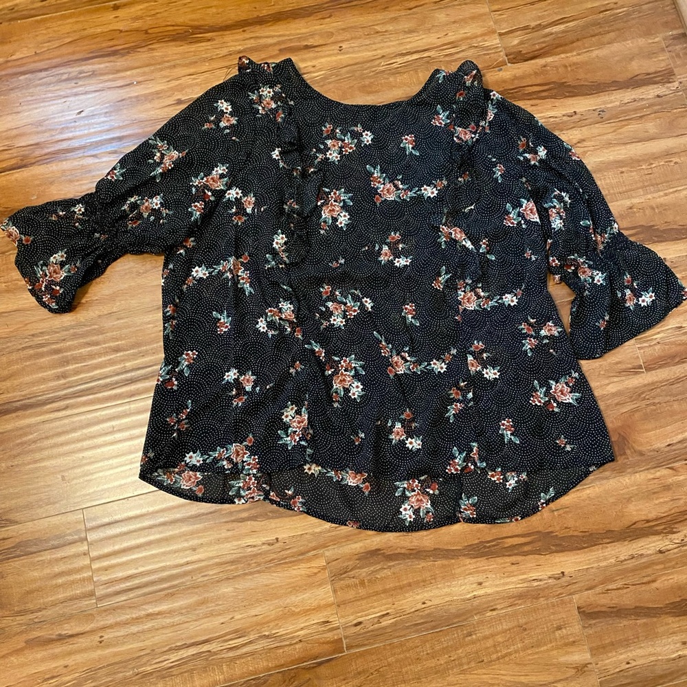 TORRID Sheer floral and polka dot ruffle blouse - Picture 3 of 12